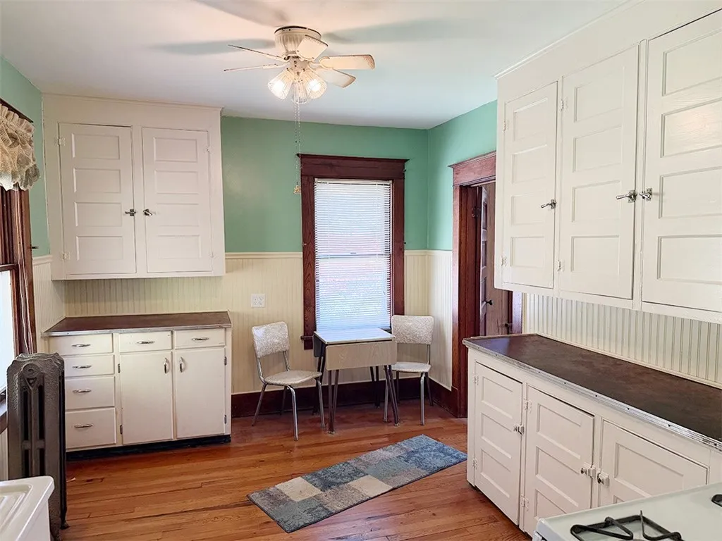 99 Schneider Avenue, Middletown, New York 12430, Middletown, New York 12430, 3 Bedrooms Bedrooms, 9 Rooms Rooms,1 BathroomBathrooms,Residential,For Sale,99 Schneider Avenue, Middletown, New York 12430,0,R1643818