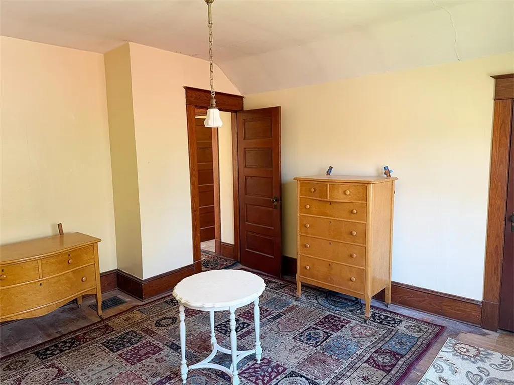 99 Schneider Avenue, Middletown, New York 12430, Middletown, New York 12430, 3 Bedrooms Bedrooms, 9 Rooms Rooms,1 BathroomBathrooms,Residential,For Sale,99 Schneider Avenue, Middletown, New York 12430,0,R1643818