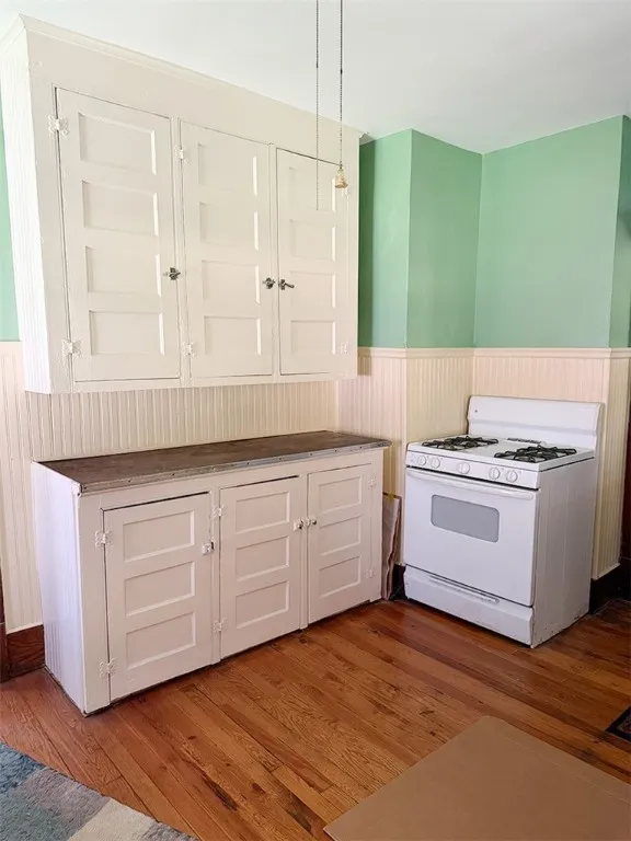 99 Schneider Avenue, Middletown, New York 12430, Middletown, New York 12430, 3 Bedrooms Bedrooms, 9 Rooms Rooms,1 BathroomBathrooms,Residential,For Sale,99 Schneider Avenue, Middletown, New York 12430,0,R1643818