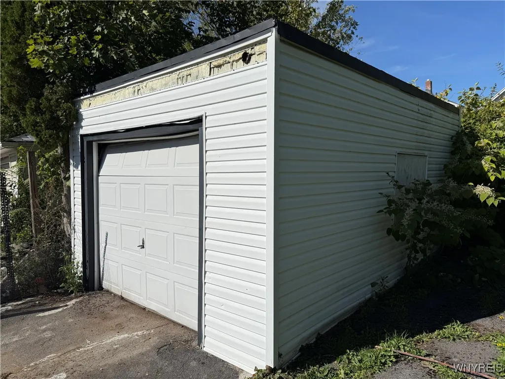 618 Lasalle Avenue, Buffalo, New York 14215, Buffalo, New York 14215, 4 Bedrooms Bedrooms, 8 Rooms Rooms,2 BathroomsBathrooms,Residential,For Sale,618 Lasalle Avenue, Buffalo, New York 14215,0,B1644151