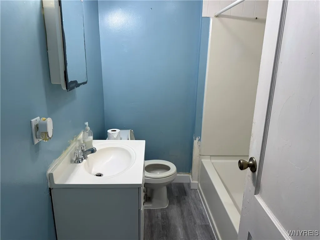 618 Lasalle Avenue, Buffalo, New York 14215, Buffalo, New York 14215, 4 Bedrooms Bedrooms, 8 Rooms Rooms,2 BathroomsBathrooms,Residential,For Sale,618 Lasalle Avenue, Buffalo, New York 14215,0,B1644151