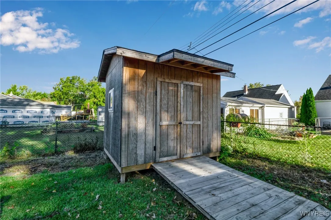 Shed