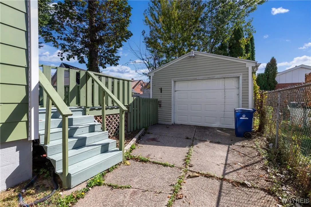 37 Alsace Avenue, Buffalo, New York 14220, Buffalo, New York 14220, 6 Bedrooms Bedrooms, 8 Rooms Rooms,1 BathroomBathrooms,Residential,For Sale,37 Alsace Avenue, Buffalo, New York 14220,0,B1644244