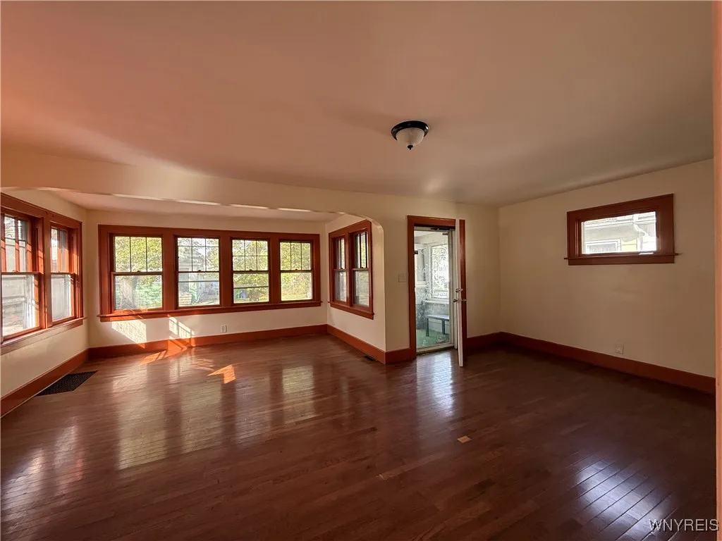 549 Lisbon Avenue, Buffalo, New York 14215, Buffalo, New York 14215, 3 Bedrooms Bedrooms, 6 Rooms Rooms,1 BathroomBathrooms,Residential Lease,For Rent,549 Lisbon Avenue, Buffalo, New York 14215,0,B1641116
