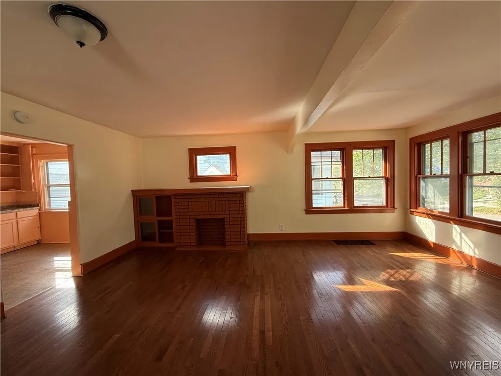 549 Lisbon Avenue, Buffalo, New York 14215, Buffalo, New York 14215, 3 Bedrooms Bedrooms, 6 Rooms Rooms,1 BathroomBathrooms,Residential Lease,For Rent,549 Lisbon Avenue, Buffalo, New York 14215,0,B1641116