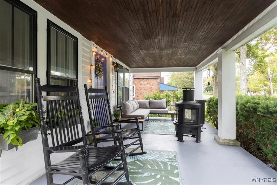 5665 East Lane, Hamburg, New York 14085, Hamburg, New York 14085, 3 Bedrooms Bedrooms, 6 Rooms Rooms,2 BathroomsBathrooms,Residential,Closed,5665 East Lane, Hamburg, New York 14085,0,B1644256