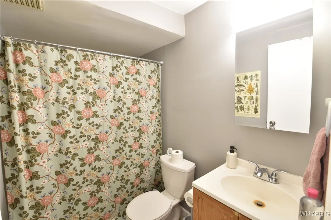 1455 Sheridan Drive 5, Tonawanda, New York 14217, Tonawanda, New York 14217, 2 Bedrooms Bedrooms, 4 Rooms Rooms,1 BathroomBathrooms,Residential Lease,For Rent,1455 Sheridan Drive 5, Tonawanda, New York 14217,0,B1644000