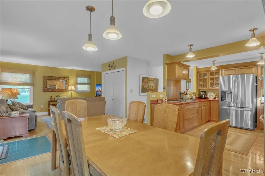 901 Onondaga Street, Lewiston, New York 14092, Lewiston, New York 14092, 4 Bedrooms Bedrooms, 10 Rooms Rooms,2 BathroomsBathrooms,Residential,For Sale,901 Onondaga Street, Lewiston, New York 14092,0,B1644160