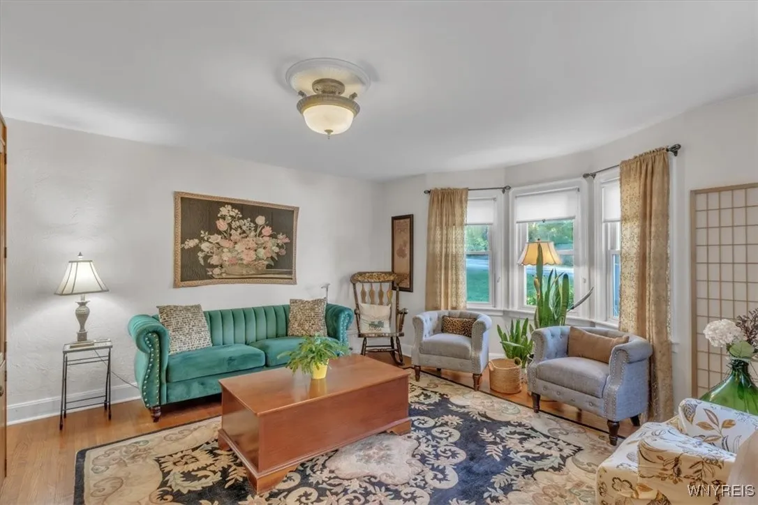 901 Onondaga Street, Lewiston, New York 14092, Lewiston, New York 14092, 4 Bedrooms Bedrooms, 10 Rooms Rooms,2 BathroomsBathrooms,Residential,For Sale,901 Onondaga Street, Lewiston, New York 14092,0,B1644160