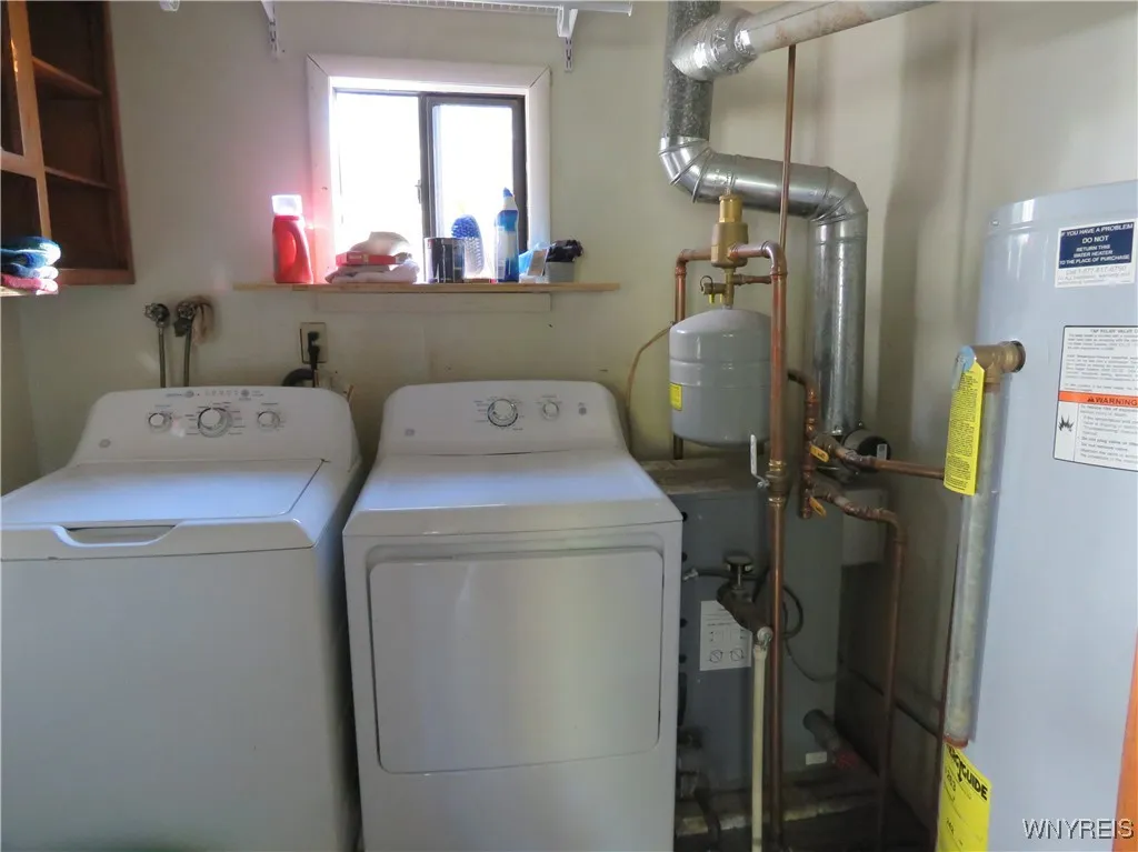 Utility Room - W&D NOT INCL.