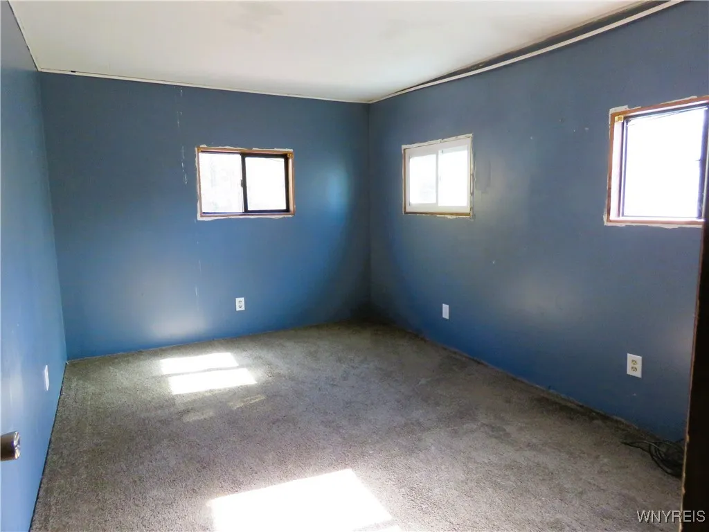 15x10 - 2nd Fl Bedroom Across from Attic