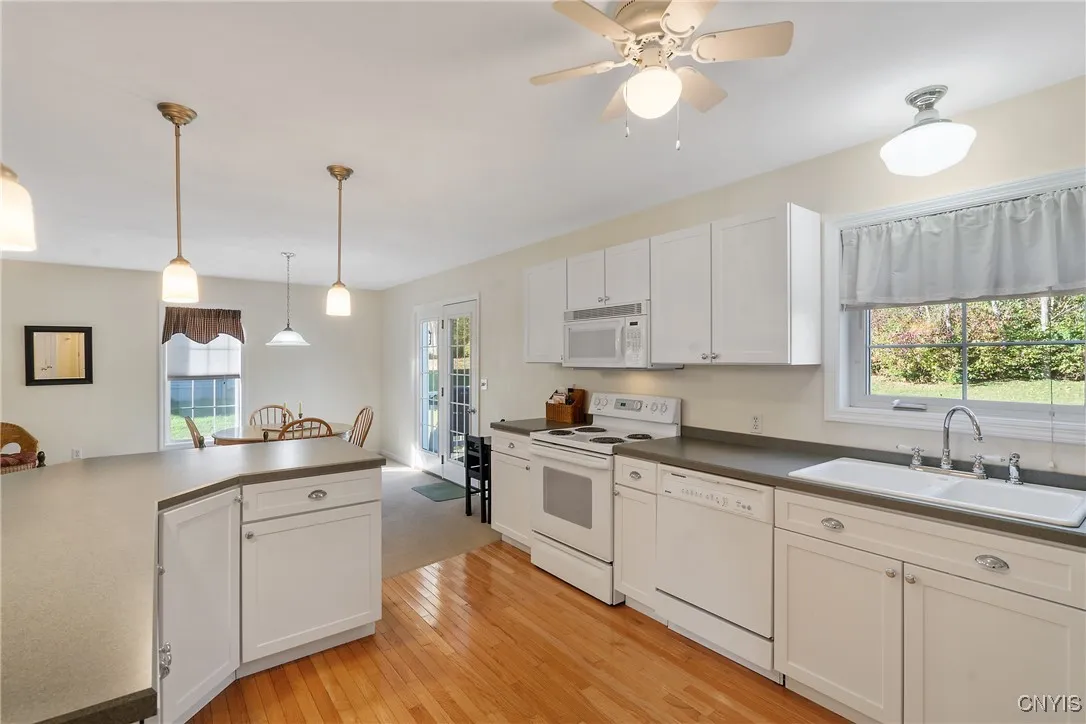 62 Third Avenue, Oswego, New York 13126, Oswego, New York 13126, 2 Bedrooms Bedrooms, 7 Rooms Rooms,2 BathroomsBathrooms,Residential,Closed,62 Third Avenue, Oswego, New York 13126,0,S1643907