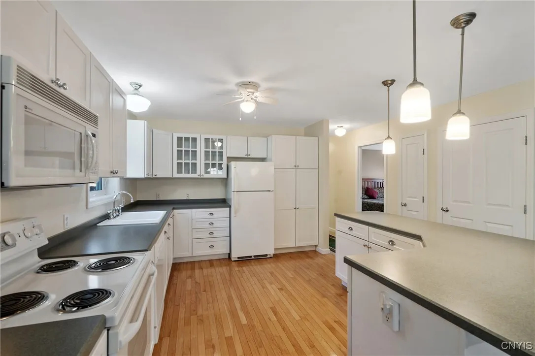 62 Third Avenue, Oswego, New York 13126, Oswego, New York 13126, 2 Bedrooms Bedrooms, 7 Rooms Rooms,2 BathroomsBathrooms,Residential,Closed,62 Third Avenue, Oswego, New York 13126,0,S1643907