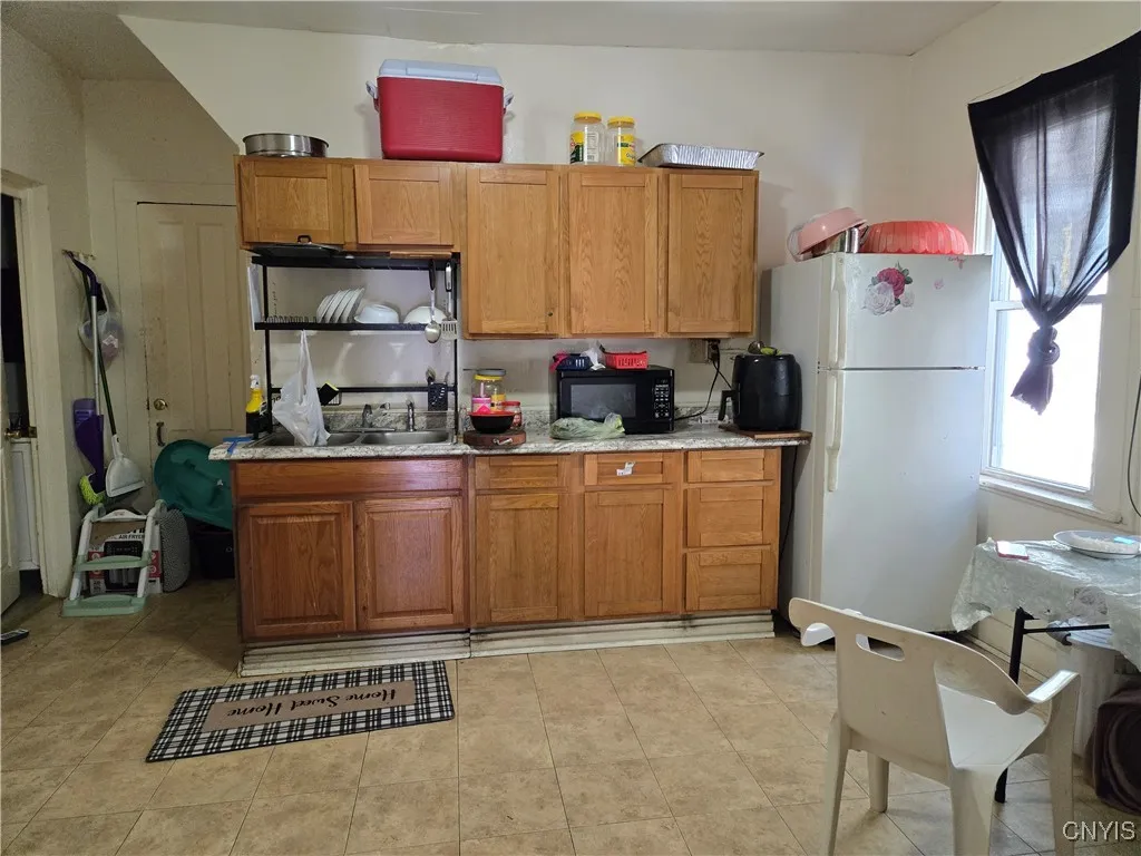 317 East Division Street, Syracuse, New York 13208, Syracuse, New York 13208, 4 Bedrooms Bedrooms, ,2 BathroomsBathrooms,Residential,For Sale,317 East Division Street, Syracuse, New York 13208,0,S1644296