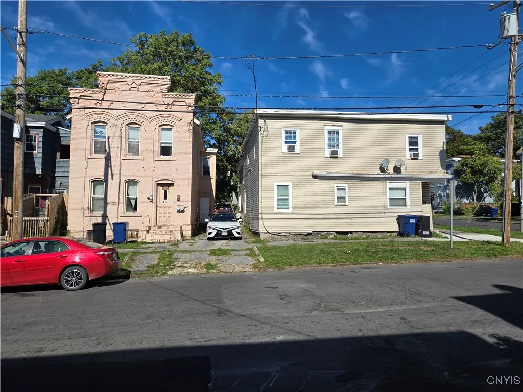 317 East Division Street, Syracuse, New York 13208, Syracuse, New York 13208, 4 Bedrooms Bedrooms, ,2 BathroomsBathrooms,Residential,For Sale,317 East Division Street, Syracuse, New York 13208,0,S1644296