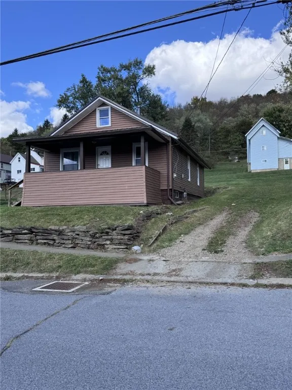 47 Edson Street, Eldred, Pennsylvania 16731, Eldred, Pennsylvania 16731, 3 Bedrooms Bedrooms, 6 Rooms Rooms,1 BathroomBathrooms,Residential,For Sale,47 Edson Street, Eldred, Pennsylvania 16731,0,R1643488