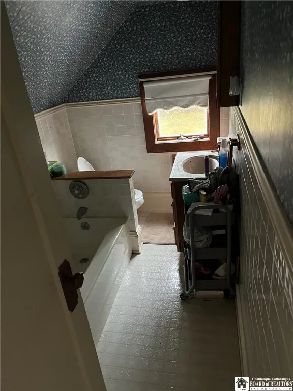 513 Prospect Street, Jamestown, New York 14701, Jamestown, New York 14701, 2 Bedrooms Bedrooms, 6 Rooms Rooms,2 BathroomsBathrooms,Residential,For Sale,513 Prospect Street, Jamestown, New York 14701,0,R1644405