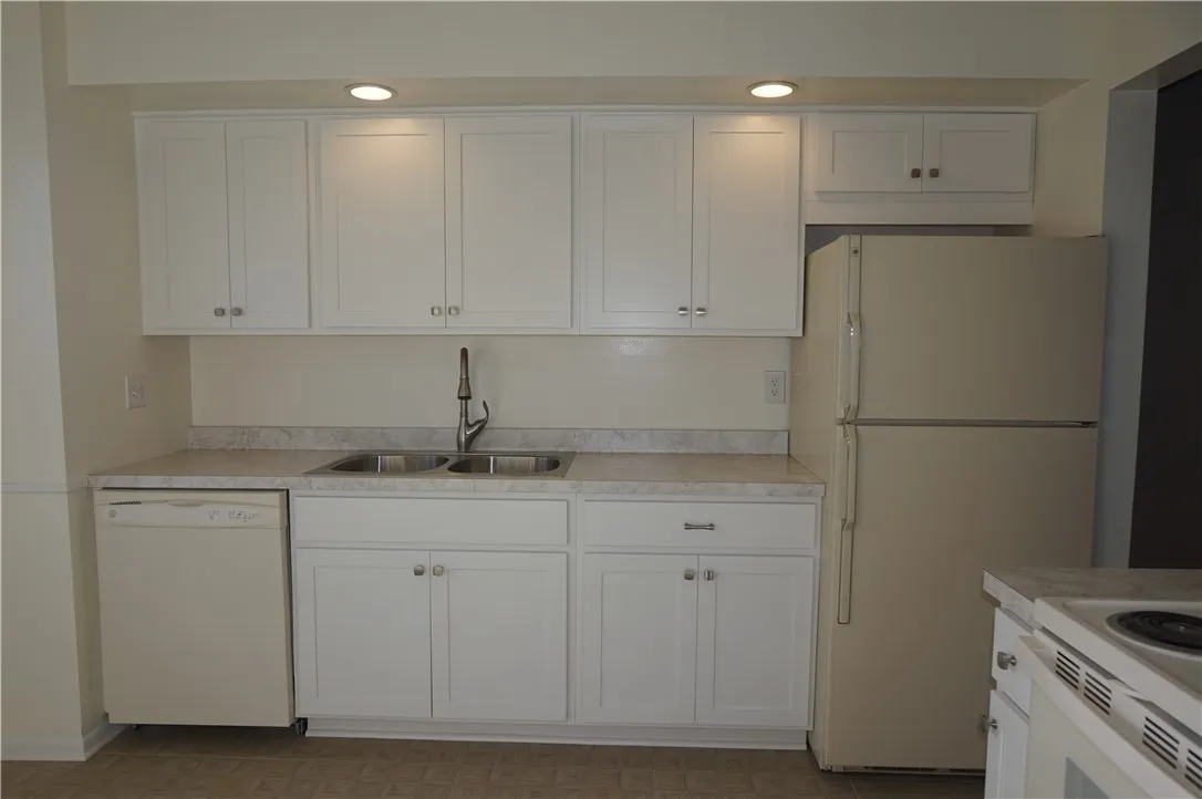 663 French Road, Brighton, New York 14618, Brighton, New York 14618, 3 Bedrooms Bedrooms, 7 Rooms Rooms,1 BathroomBathrooms,Residential Lease,For Rent,663 French Road, Brighton, New York 14618,0,R1644259