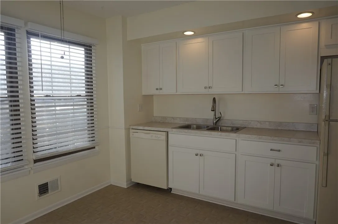 663 French Road, Brighton, New York 14618, Brighton, New York 14618, 3 Bedrooms Bedrooms, 7 Rooms Rooms,1 BathroomBathrooms,Residential Lease,For Rent,663 French Road, Brighton, New York 14618,0,R1644259