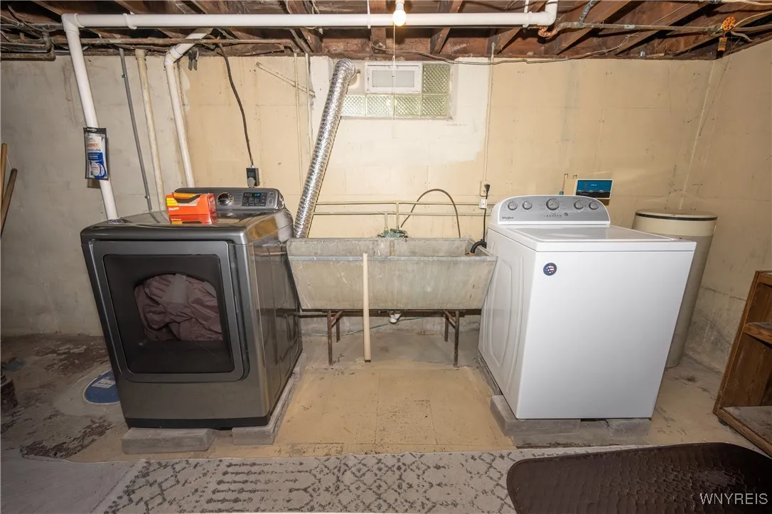236 Utica Street, Tonawanda, New York 14150, Tonawanda, New York 14150, 3 Bedrooms Bedrooms, 5 Rooms Rooms,1 BathroomBathrooms,Residential,For Sale,236 Utica Street, Tonawanda, New York 14150,0,B1644140