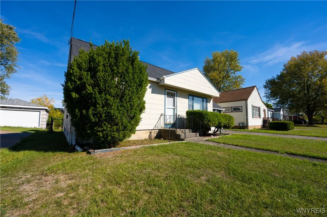 236 Utica Street, Tonawanda, New York 14150, Tonawanda, New York 14150, 3 Bedrooms Bedrooms, 5 Rooms Rooms,1 BathroomBathrooms,Residential,For Sale,236 Utica Street, Tonawanda, New York 14150,0,B1644140
