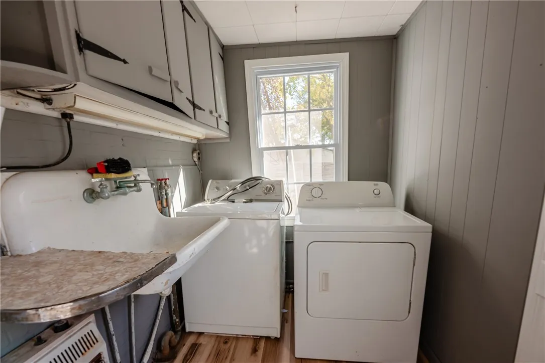 ist floor laundry unit 1