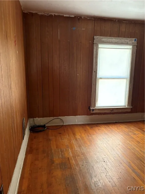 717 Cannon Street, Syracuse, New York 13205, Syracuse, New York 13205, 4 Bedrooms Bedrooms, 11 Rooms Rooms,1 BathroomBathrooms,Residential,For Sale,717 Cannon Street, Syracuse, New York 13205,0,S1644286