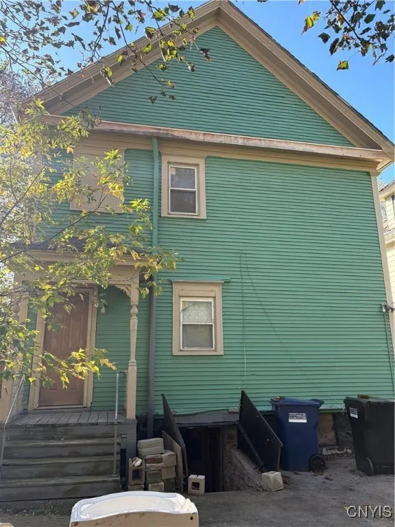 717 Cannon Street, Syracuse, New York 13205, Syracuse, New York 13205, 4 Bedrooms Bedrooms, 11 Rooms Rooms,1 BathroomBathrooms,Residential,For Sale,717 Cannon Street, Syracuse, New York 13205,0,S1644286