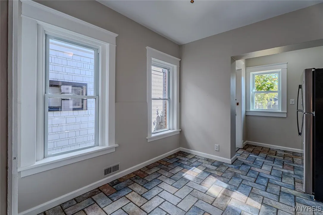 87 Sterling Avenue, Buffalo, New York 14216, Buffalo, New York 14216, 4 Bedrooms Bedrooms, 10 Rooms Rooms,1 BathroomBathrooms,Residential,For Sale,87 Sterling Avenue, Buffalo, New York 14216,0,B1642675
