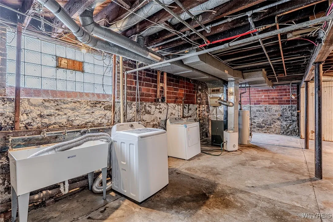 87 Sterling Avenue, Buffalo, New York 14216, Buffalo, New York 14216, 4 Bedrooms Bedrooms, 10 Rooms Rooms,1 BathroomBathrooms,Residential,For Sale,87 Sterling Avenue, Buffalo, New York 14216,0,B1642675