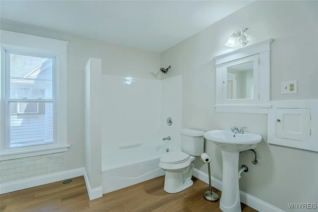 87 Sterling Avenue, Buffalo, New York 14216, Buffalo, New York 14216, 4 Bedrooms Bedrooms, 10 Rooms Rooms,1 BathroomBathrooms,Residential,For Sale,87 Sterling Avenue, Buffalo, New York 14216,0,B1642675