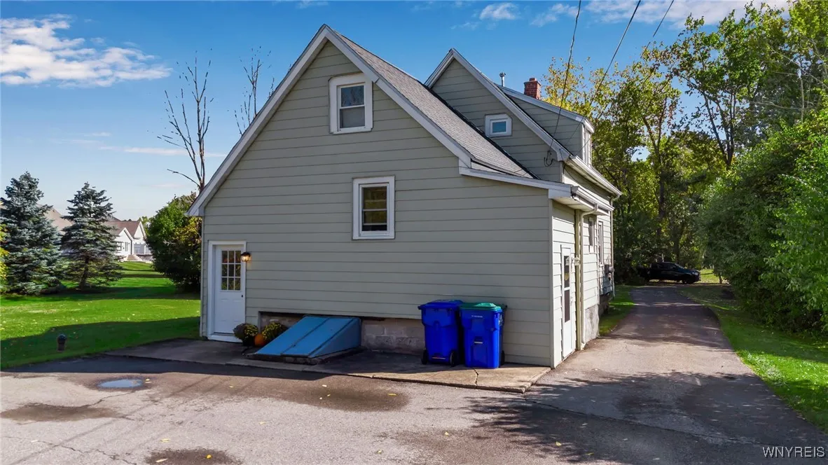 4022 Sheldon Road, Hamburg, New York 14127, Hamburg, New York 14127, 5 Bedrooms Bedrooms, ,3 BathroomsBathrooms,Residential,Closed,4022 Sheldon Road, Hamburg, New York 14127,0,B1642294