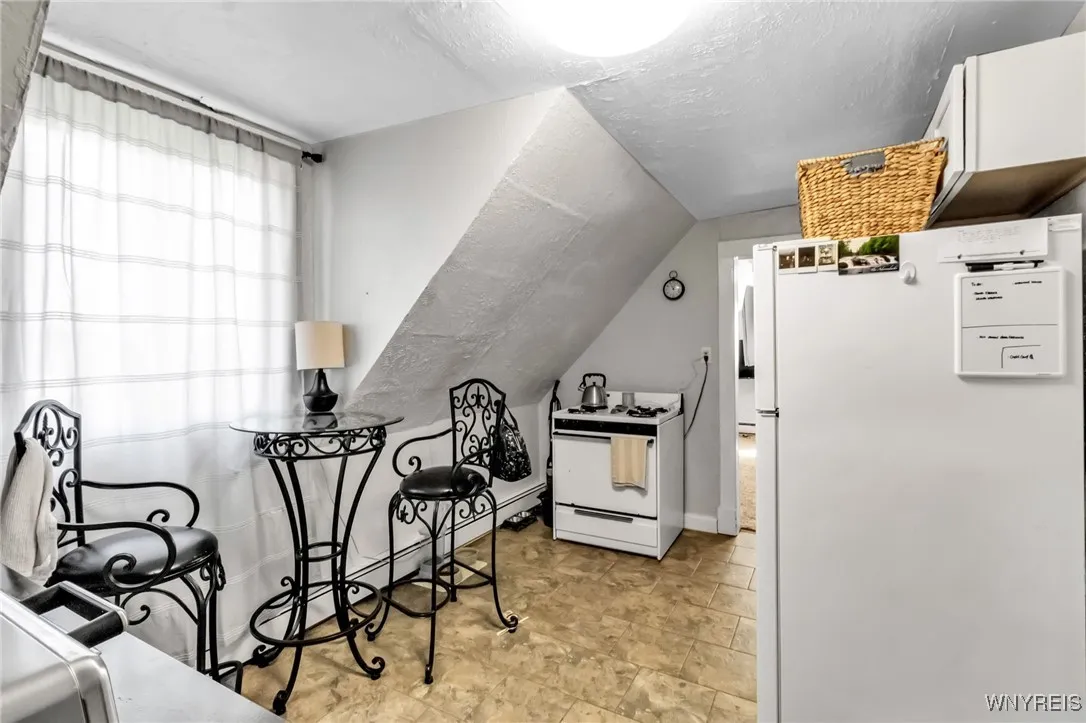 4022 Sheldon Road, Hamburg, New York 14127, Hamburg, New York 14127, 5 Bedrooms Bedrooms, ,3 BathroomsBathrooms,Residential,Closed,4022 Sheldon Road, Hamburg, New York 14127,0,B1642294