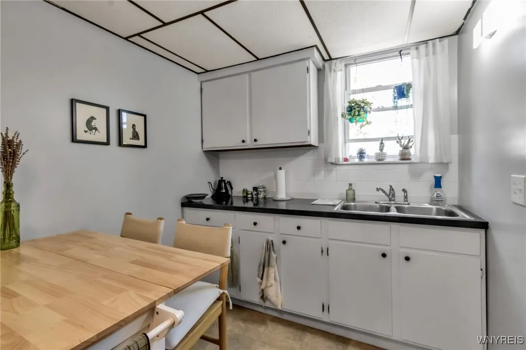 4022 Sheldon Road, Hamburg, New York 14127, Hamburg, New York 14127, 5 Bedrooms Bedrooms, ,3 BathroomsBathrooms,Residential,Closed,4022 Sheldon Road, Hamburg, New York 14127,0,B1642294