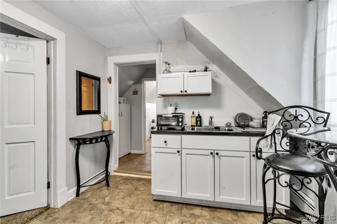 4022 Sheldon Road, Hamburg, New York 14127, Hamburg, New York 14127, 5 Bedrooms Bedrooms, ,3 BathroomsBathrooms,Residential,Closed,4022 Sheldon Road, Hamburg, New York 14127,0,B1642294