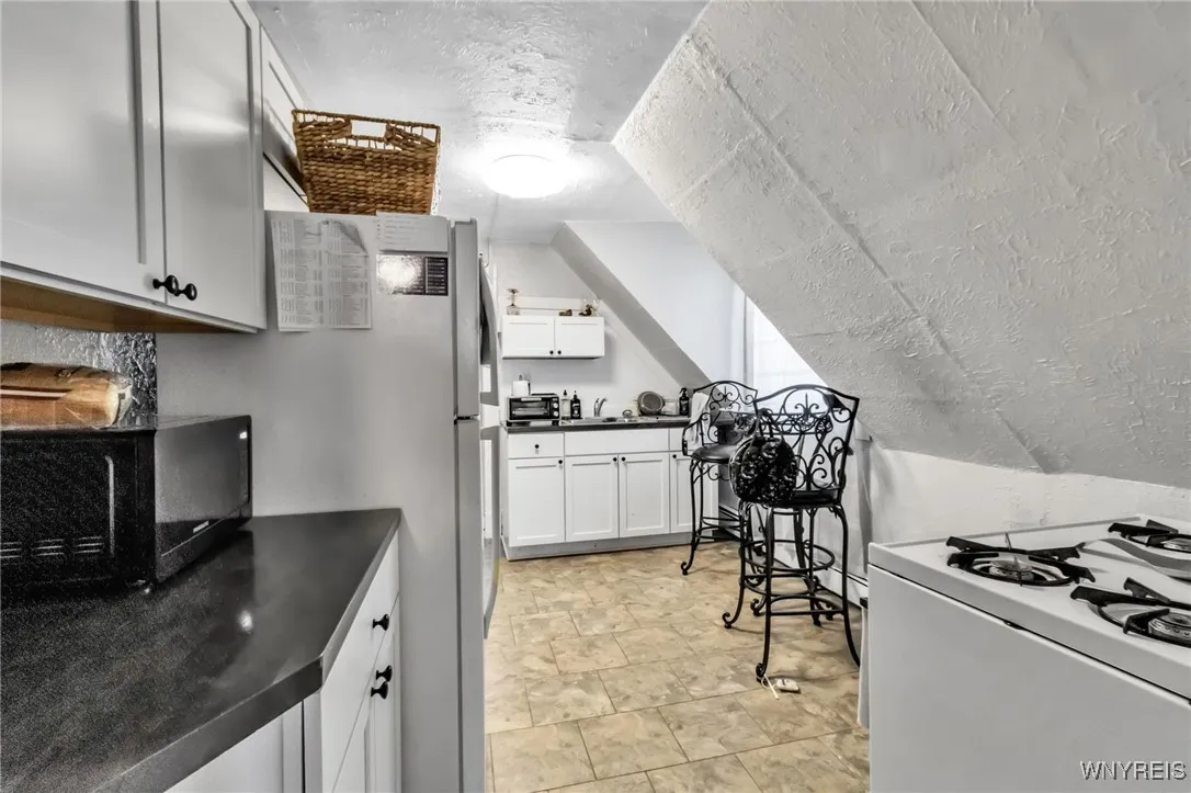 4022 Sheldon Road, Hamburg, New York 14127, Hamburg, New York 14127, 5 Bedrooms Bedrooms, ,3 BathroomsBathrooms,Residential,Closed,4022 Sheldon Road, Hamburg, New York 14127,0,B1642294
