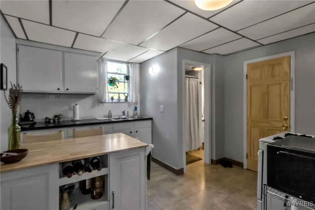 4022 Sheldon Road, Hamburg, New York 14127, Hamburg, New York 14127, 5 Bedrooms Bedrooms, ,3 BathroomsBathrooms,Residential,Closed,4022 Sheldon Road, Hamburg, New York 14127,0,B1642294