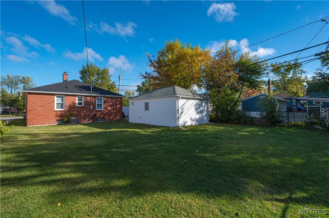 83 Keats Avenue, Tonawanda, New York 14150, Tonawanda, New York 14150, 3 Bedrooms Bedrooms, 7 Rooms Rooms,1 BathroomBathrooms,Residential,For Sale,83 Keats Avenue, Tonawanda, New York 14150,0,B1644447