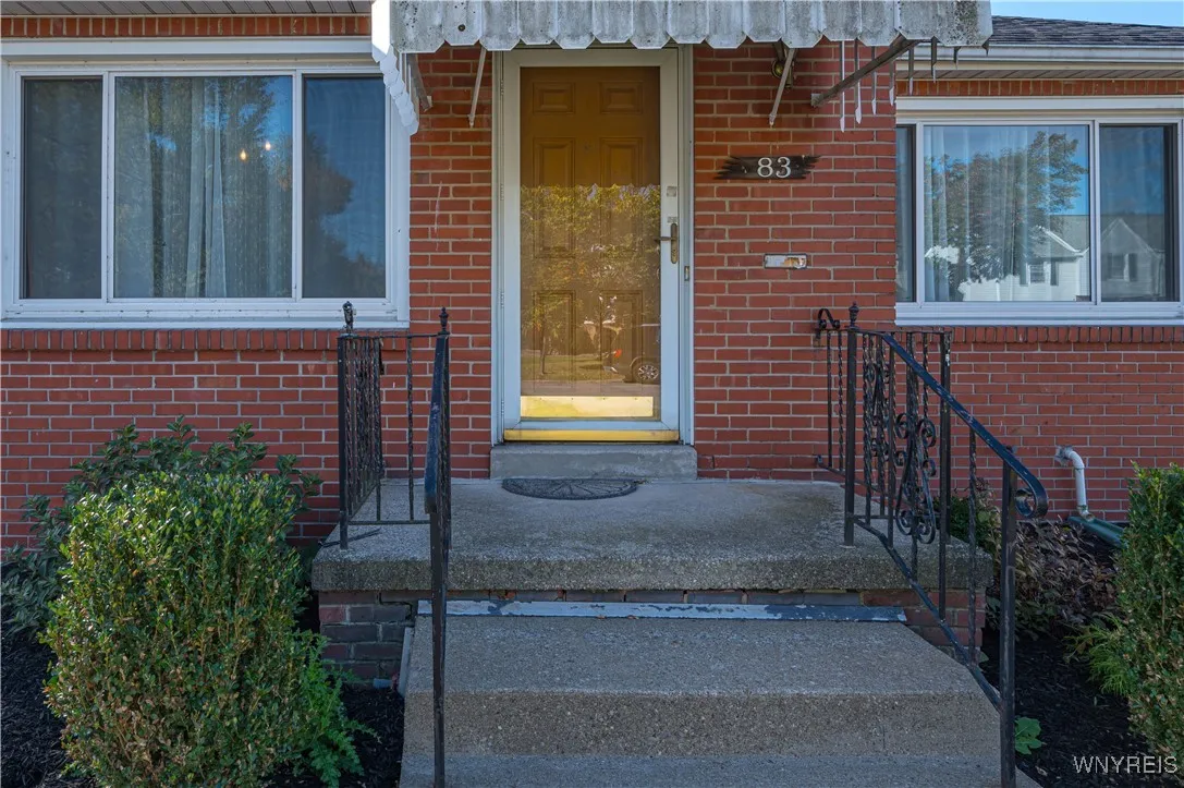 83 Keats Avenue, Tonawanda, New York 14150, Tonawanda, New York 14150, 3 Bedrooms Bedrooms, 7 Rooms Rooms,1 BathroomBathrooms,Residential,For Sale,83 Keats Avenue, Tonawanda, New York 14150,0,B1644447