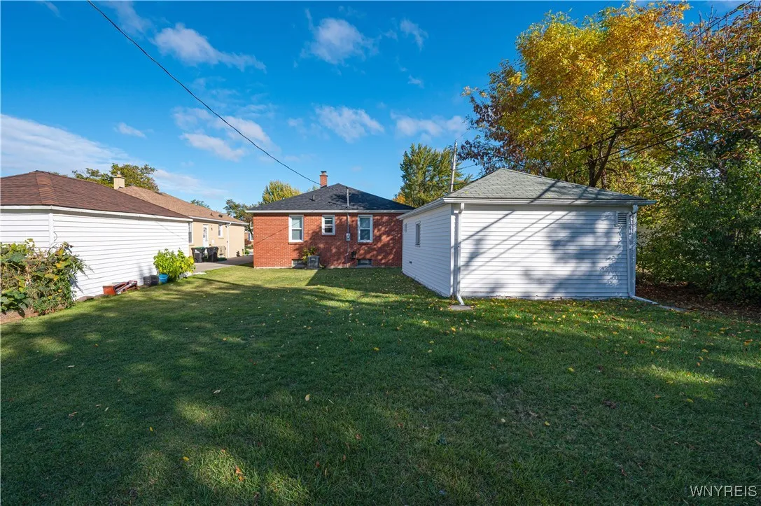 83 Keats Avenue, Tonawanda, New York 14150, Tonawanda, New York 14150, 3 Bedrooms Bedrooms, 7 Rooms Rooms,1 BathroomBathrooms,Residential,For Sale,83 Keats Avenue, Tonawanda, New York 14150,0,B1644447