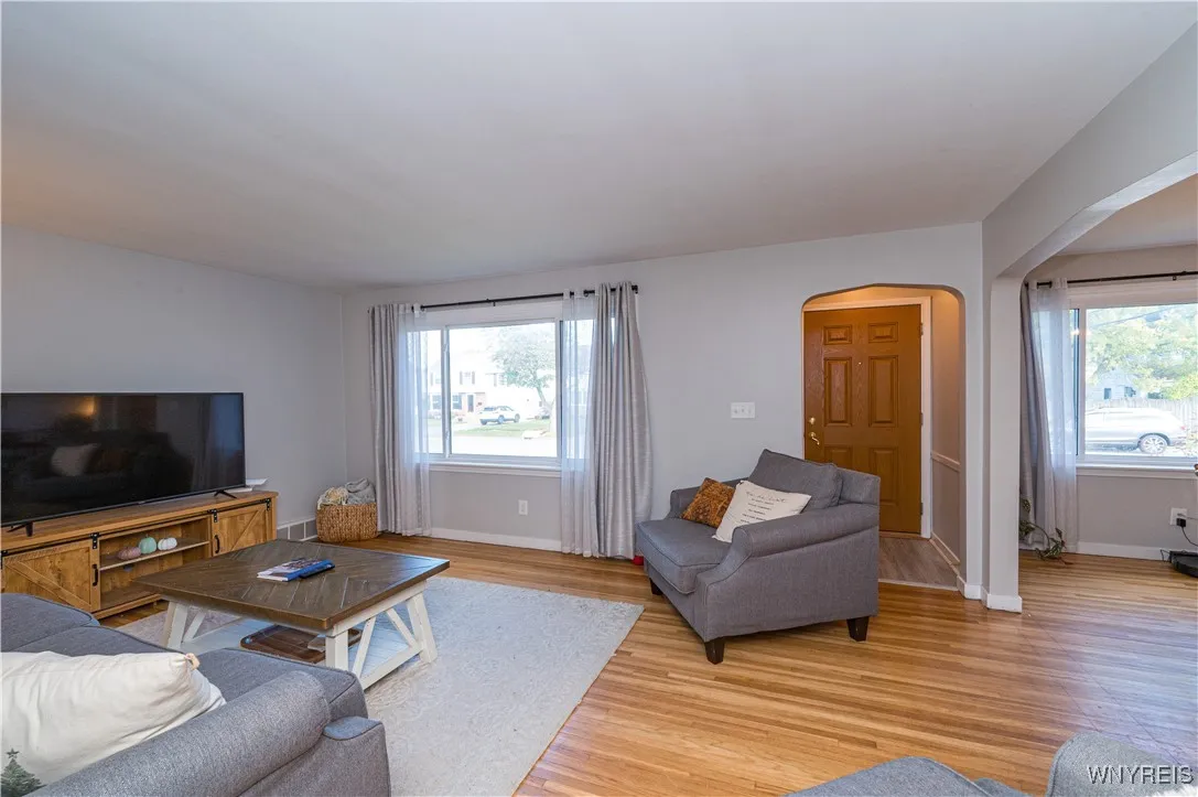 83 Keats Avenue, Tonawanda, New York 14150, Tonawanda, New York 14150, 3 Bedrooms Bedrooms, 7 Rooms Rooms,1 BathroomBathrooms,Residential,For Sale,83 Keats Avenue, Tonawanda, New York 14150,0,B1644447