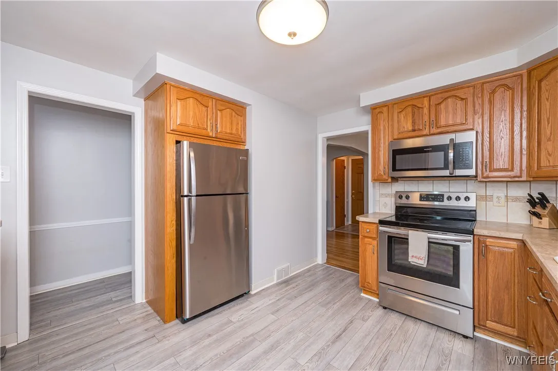 83 Keats Avenue, Tonawanda, New York 14150, Tonawanda, New York 14150, 3 Bedrooms Bedrooms, 7 Rooms Rooms,1 BathroomBathrooms,Residential,For Sale,83 Keats Avenue, Tonawanda, New York 14150,0,B1644447