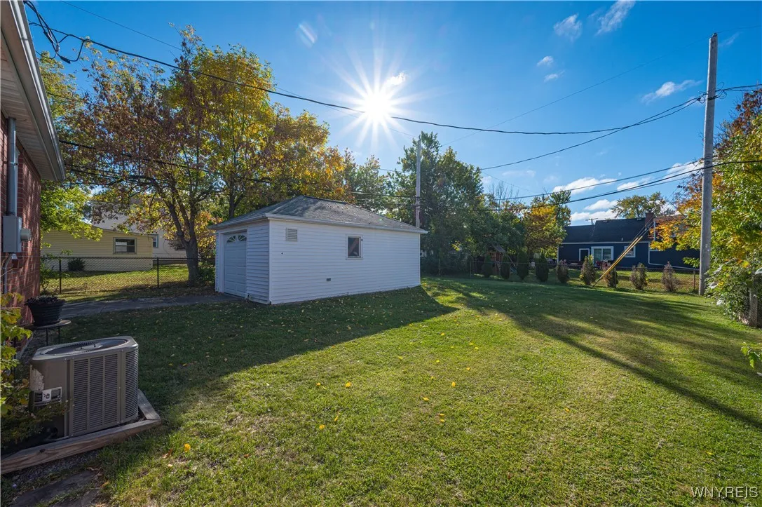 83 Keats Avenue, Tonawanda, New York 14150, Tonawanda, New York 14150, 3 Bedrooms Bedrooms, 7 Rooms Rooms,1 BathroomBathrooms,Residential,For Sale,83 Keats Avenue, Tonawanda, New York 14150,0,B1644447