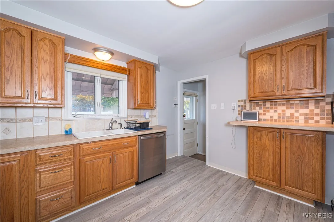 83 Keats Avenue, Tonawanda, New York 14150, Tonawanda, New York 14150, 3 Bedrooms Bedrooms, 7 Rooms Rooms,1 BathroomBathrooms,Residential,For Sale,83 Keats Avenue, Tonawanda, New York 14150,0,B1644447