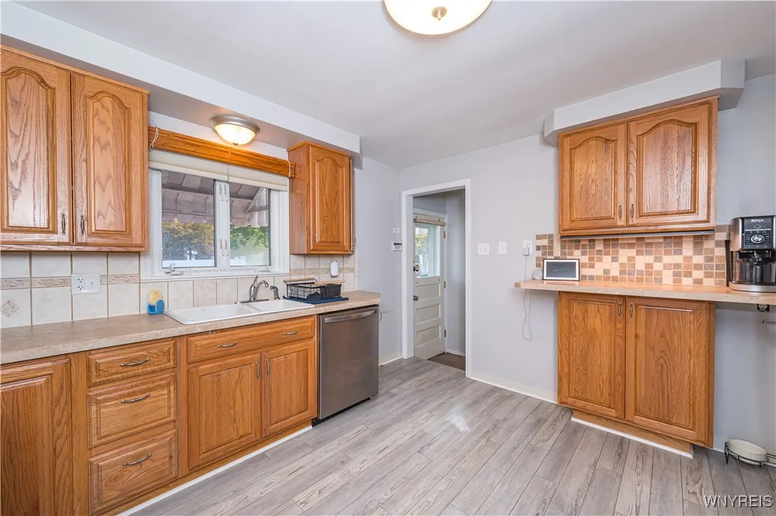 83 Keats Avenue, Tonawanda, New York 14150, Tonawanda, New York 14150, 3 Bedrooms Bedrooms, 7 Rooms Rooms,1 BathroomBathrooms,Residential,For Sale,83 Keats Avenue, Tonawanda, New York 14150,0,B1644447