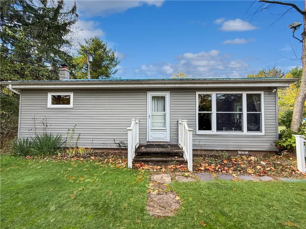 2258 Knights Lane, Carlton, New York 14571, Carlton, New York 14571, 3 Bedrooms Bedrooms, 5 Rooms Rooms,1 BathroomBathrooms,Residential,For Sale,2258 Knights Lane, Carlton, New York 14571,0,R1643841