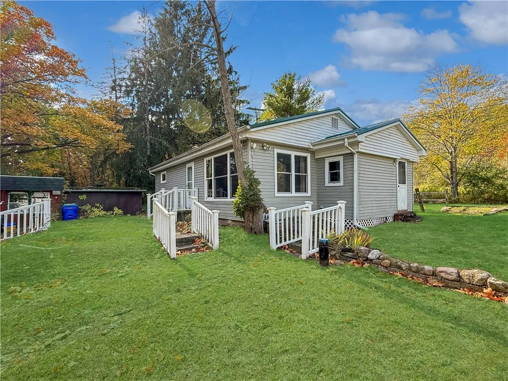 2258 Knights Lane, Carlton, New York 14571, Carlton, New York 14571, 3 Bedrooms Bedrooms, 5 Rooms Rooms,1 BathroomBathrooms,Residential,For Sale,2258 Knights Lane, Carlton, New York 14571,0,R1643841