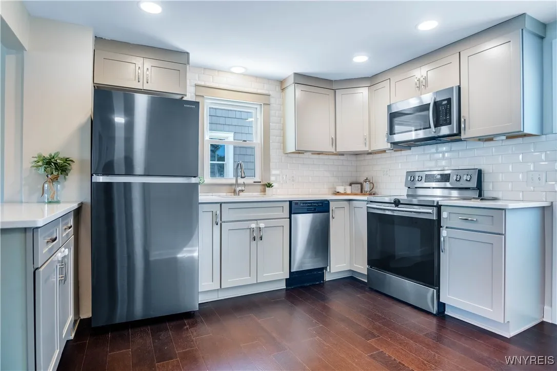 157 Moulton Avenue, Tonawanda, New York 14223, Tonawanda, New York 14223, 4 Bedrooms Bedrooms, 6 Rooms Rooms,1 BathroomBathrooms,Residential,For Sale,157 Moulton Avenue, Tonawanda, New York 14223,0,B1644187