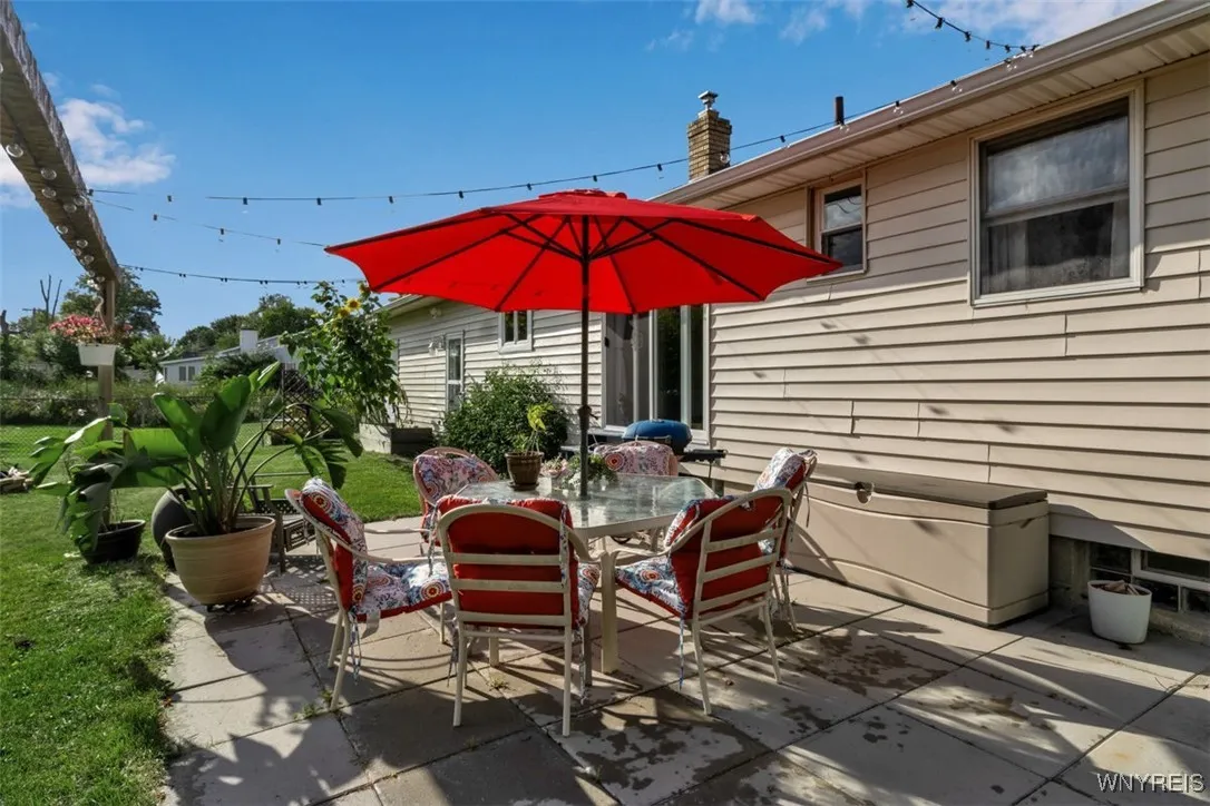 6 Towerwood Road, Grand Island, New York 14072, Grand Island, New York 14072, 2 Bedrooms Bedrooms, 5 Rooms Rooms,1 BathroomBathrooms,Residential,For Sale,6 Towerwood Road, Grand Island, New York 14072,0,B1644363