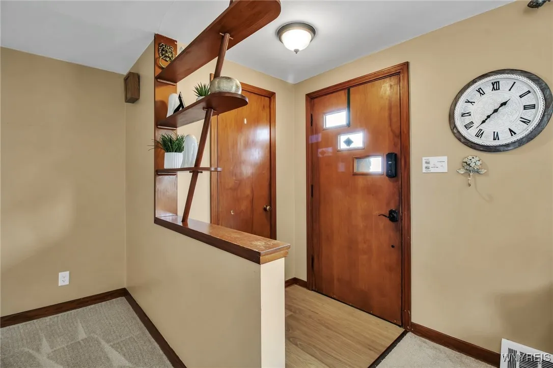 6 Towerwood Road, Grand Island, New York 14072, Grand Island, New York 14072, 2 Bedrooms Bedrooms, 5 Rooms Rooms,1 BathroomBathrooms,Residential,For Sale,6 Towerwood Road, Grand Island, New York 14072,0,B1644363
